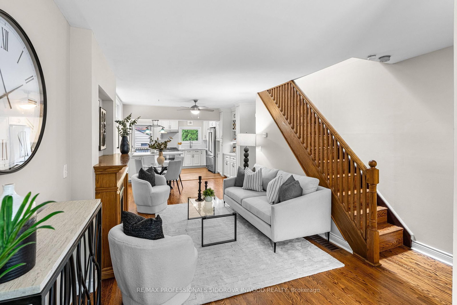 19 Harshaw Avenue • Toronto, ON photo 4
