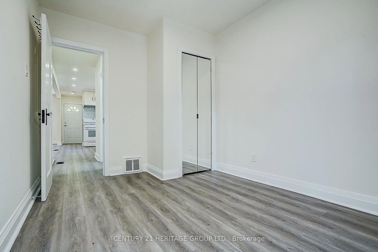 441 Rimilton Avenue • Toronto, ON photo 33