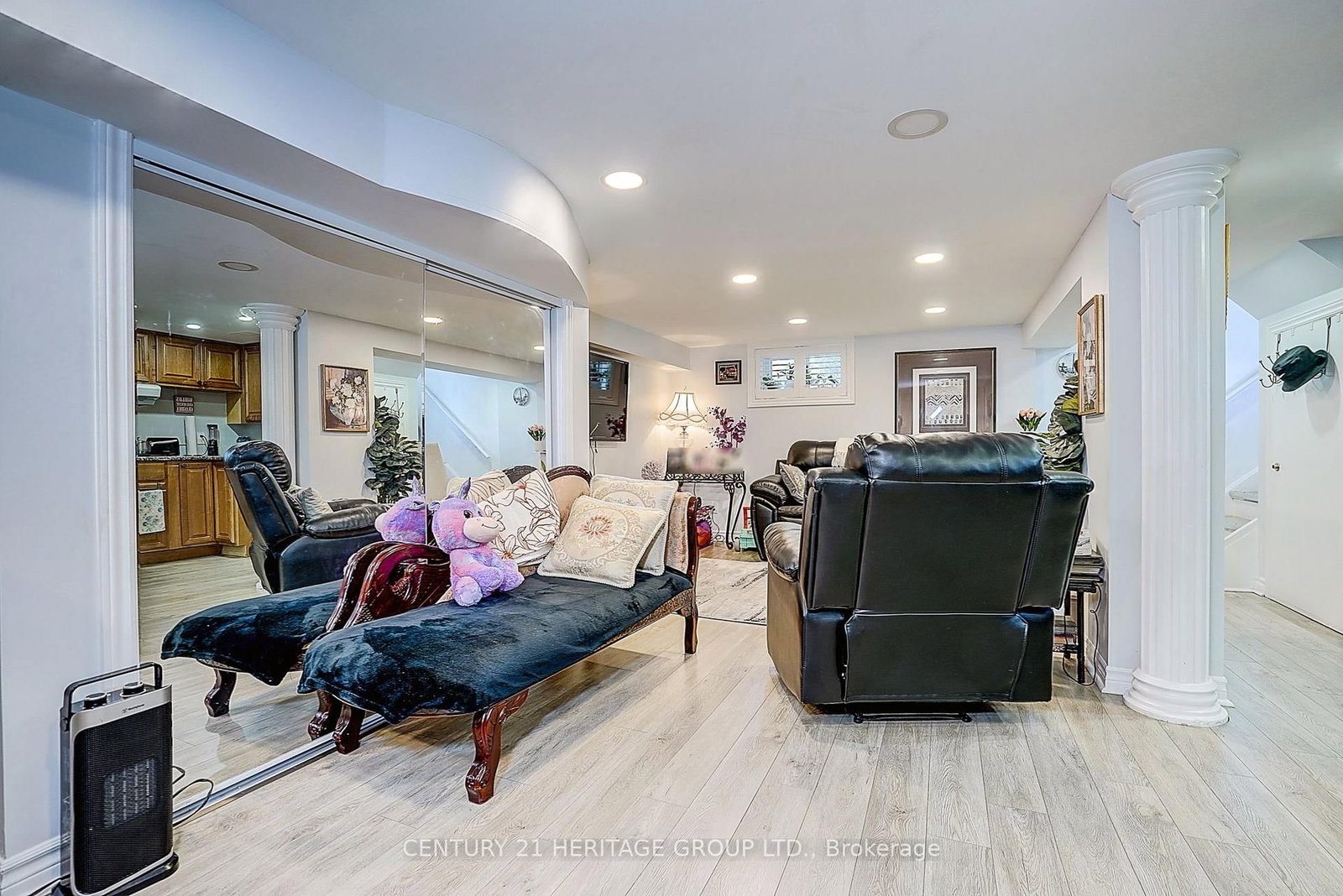 441 Rimilton Avenue • Toronto, ON photo 39