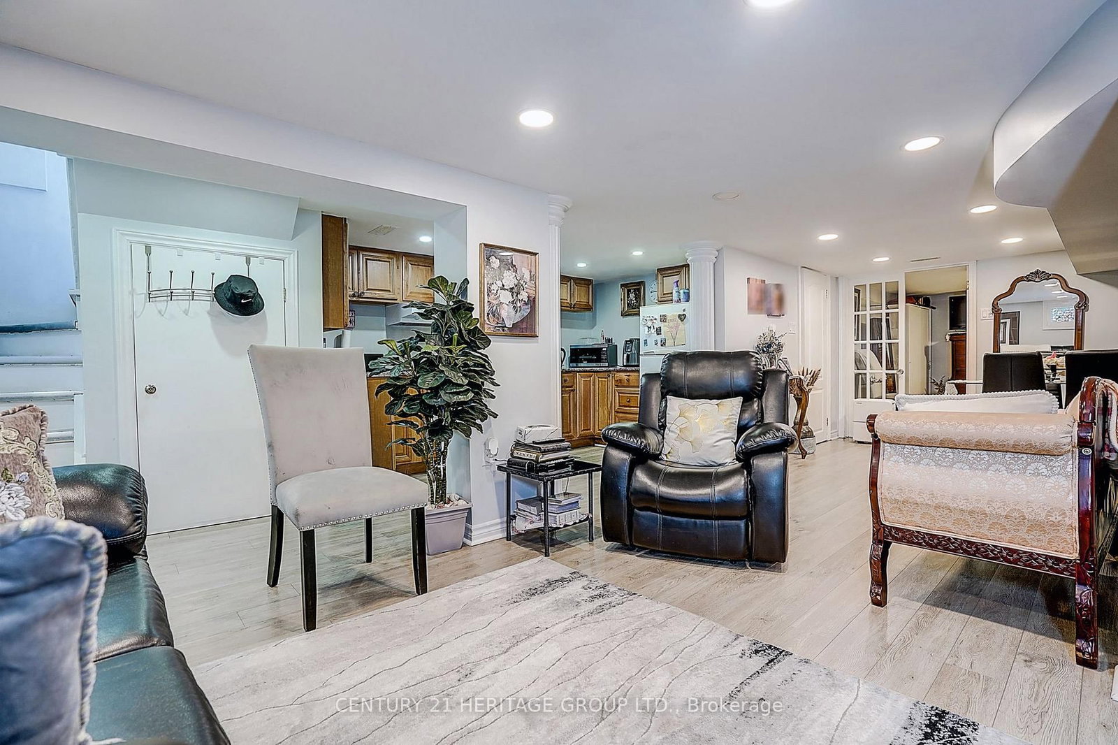 441 Rimilton Avenue • Toronto, ON photo 40