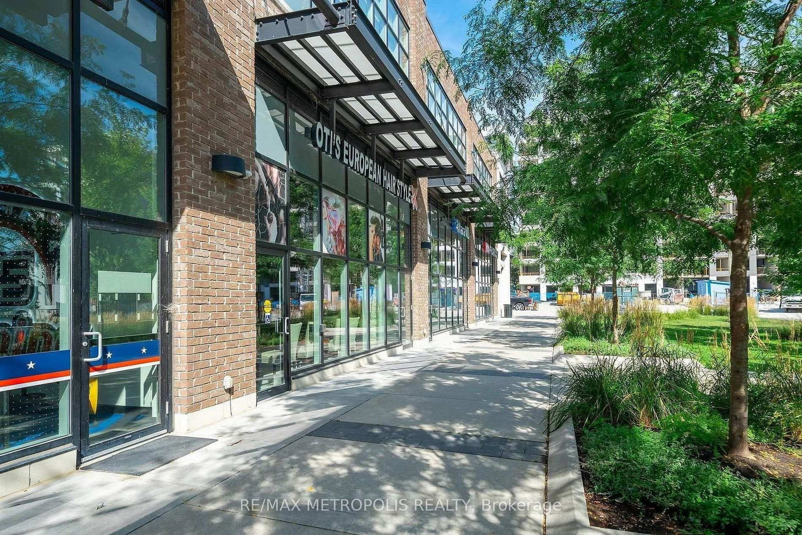 25 Neighbourhood Lane • #703 • Toronto, ON photo 24