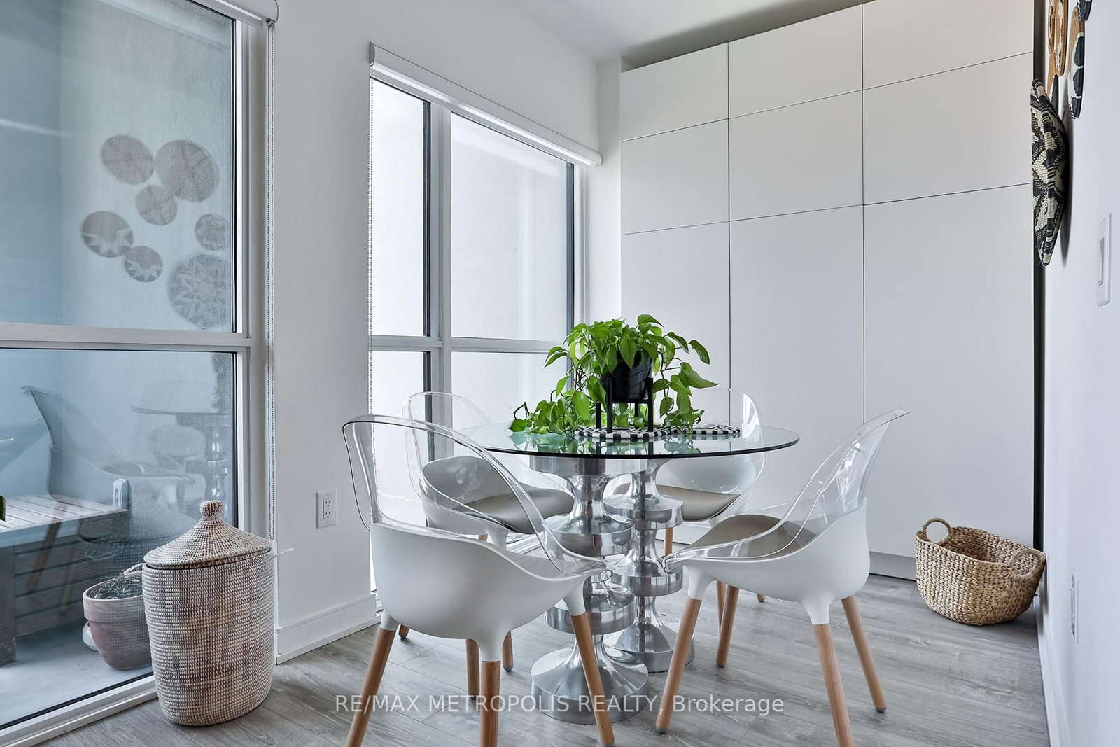 25 Neighbourhood Lane • #703 • Toronto, ON photo 9