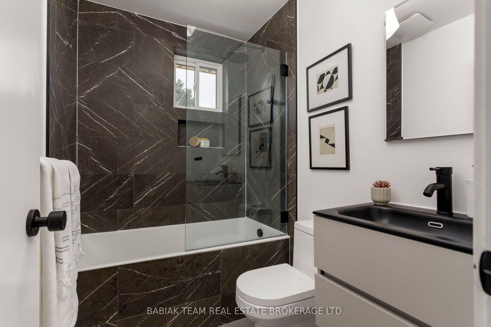 220 Medland Street • Toronto, ON photo 18