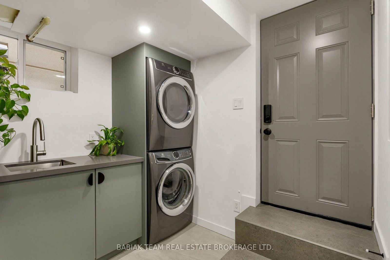 220 Medland Street • Toronto, ON photo 37
