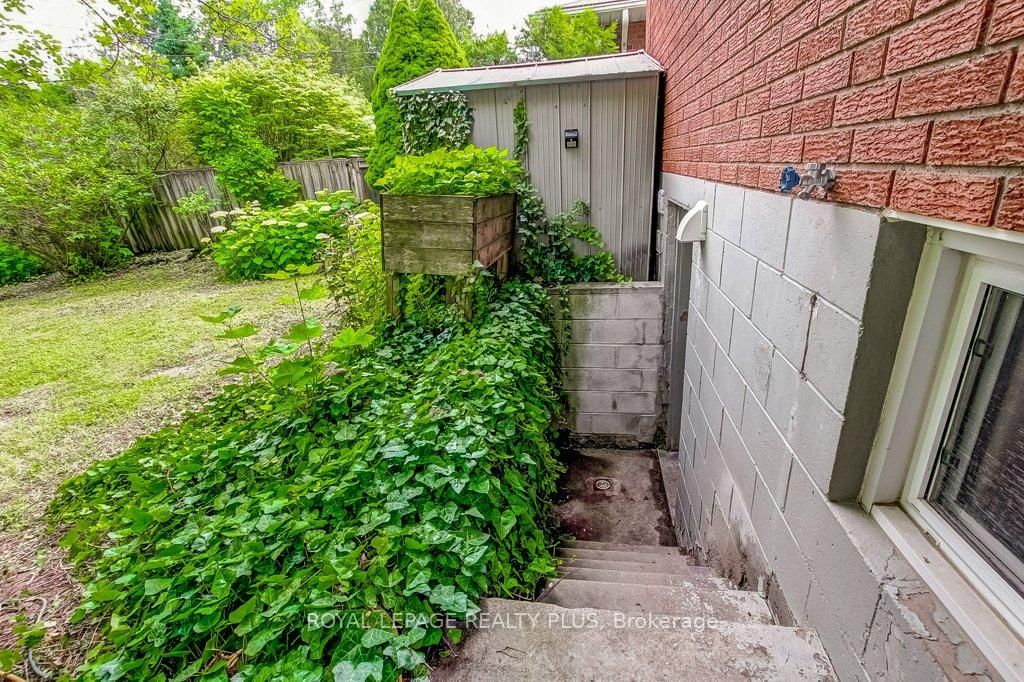 5322 Windermere Drive • Burlington, ON photo 48