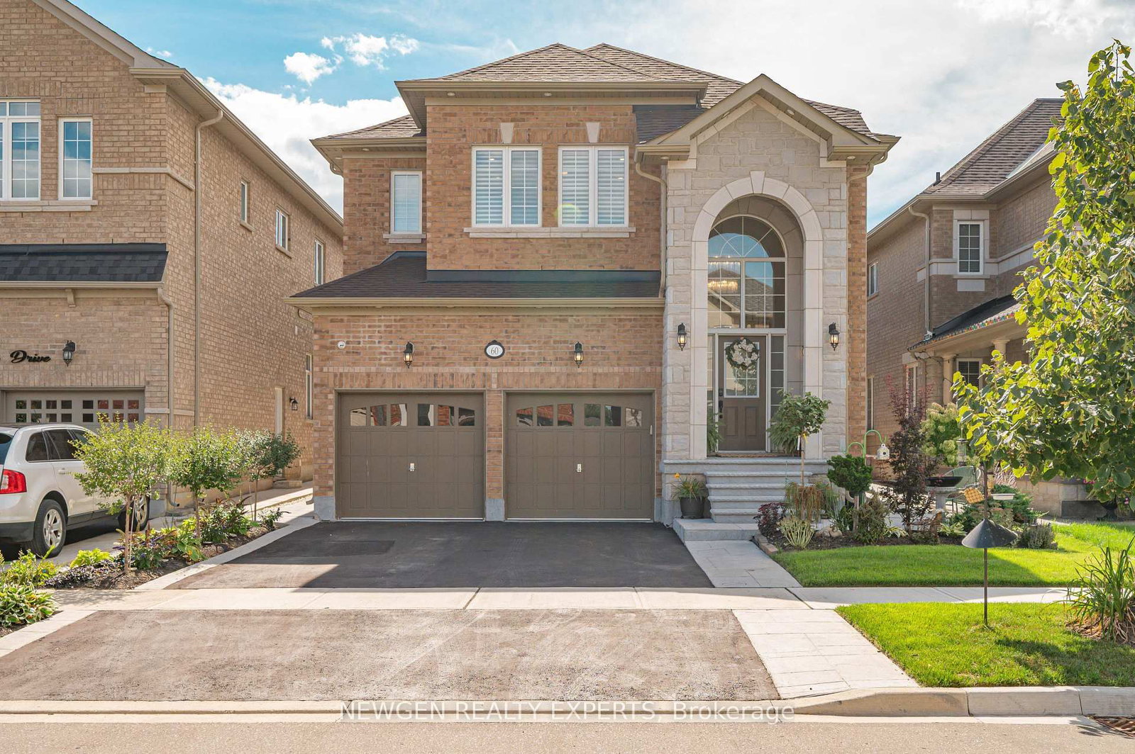60 Monarch Drive • Halton Hills, ON photo 2