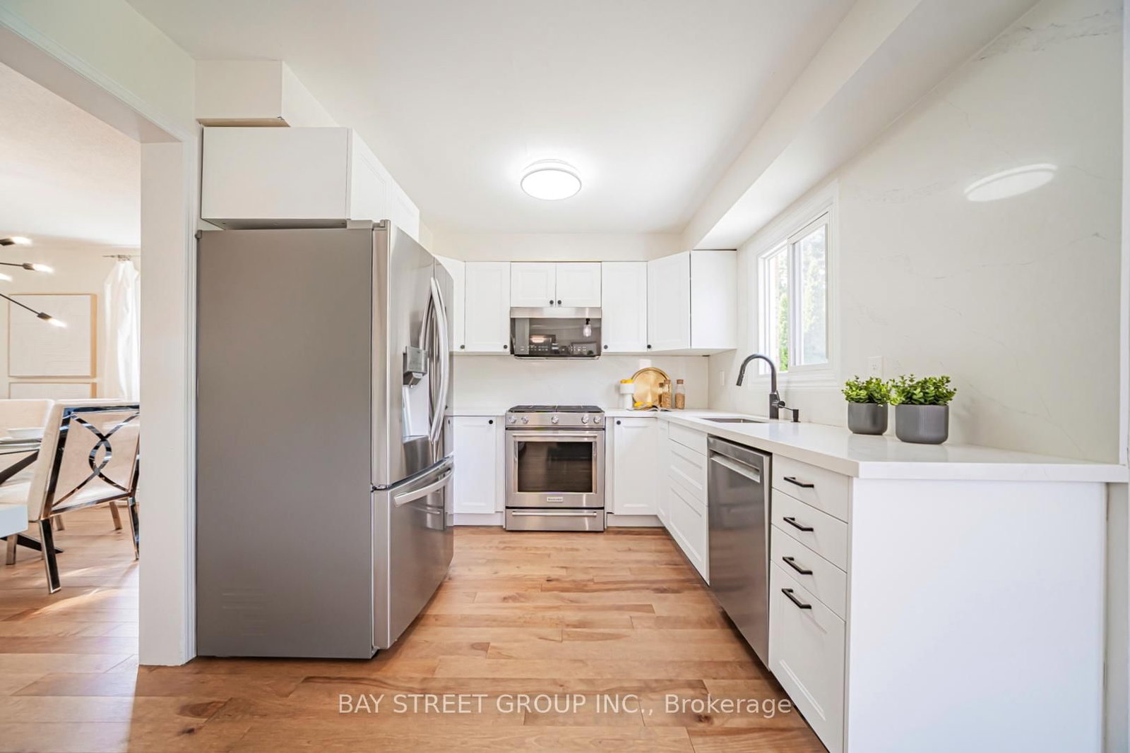 29 Roslo Court • Oakville, ON photo 12