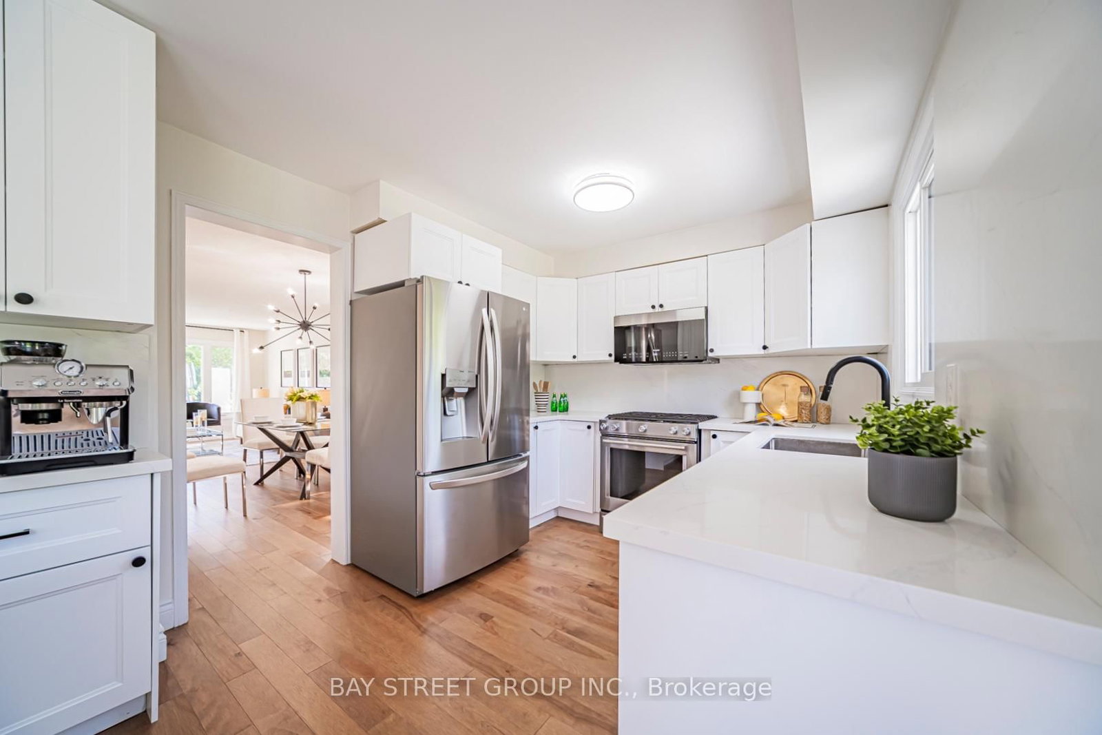 29 Roslo Court • Oakville, ON photo 13