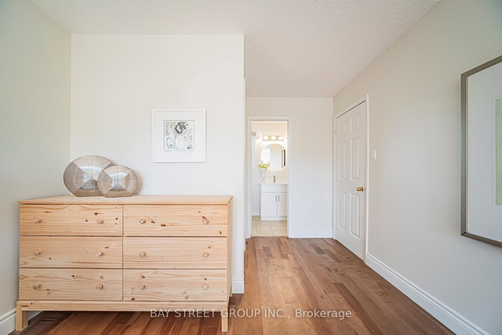 29 Roslo Court • Oakville, ON photo 35