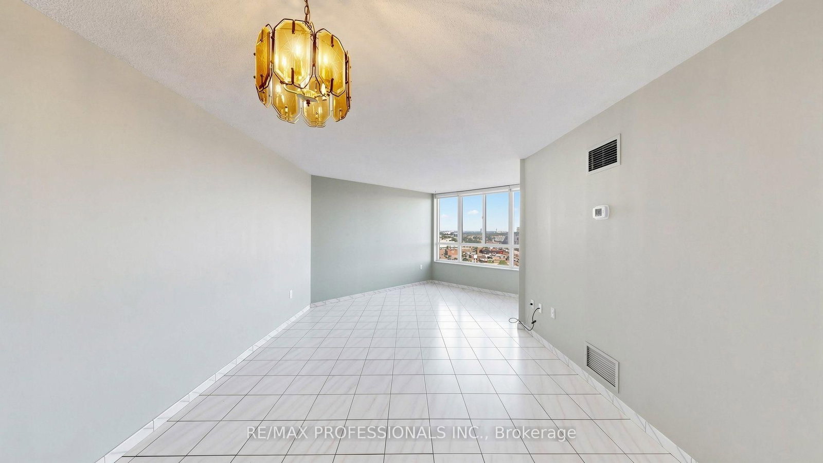 20 Cherrytree Drive • #1107 • Brampton, ON photo 8
