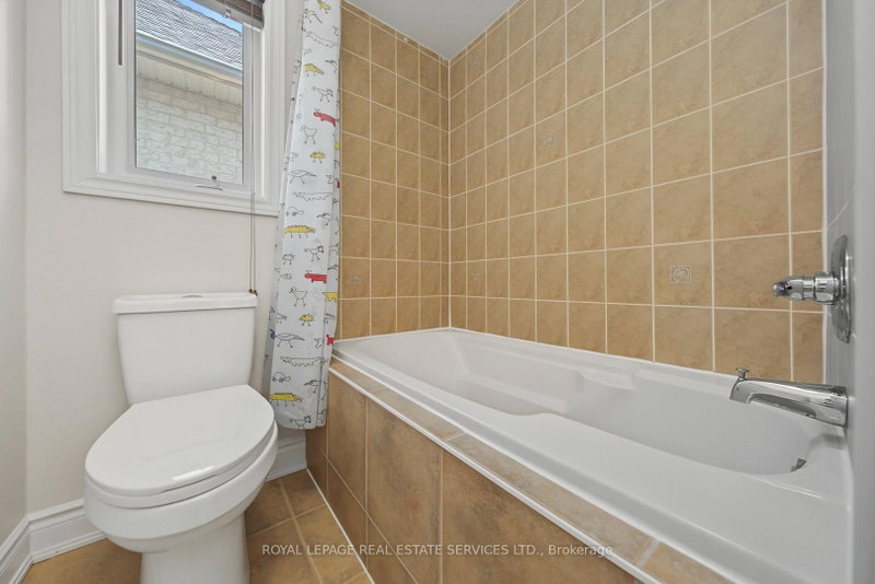 3368 Raspberry Bush Oakville,ON L6L 6V2 — Photo 31