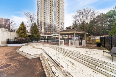 8 Lisa Brampton,ON L6T 4S6 — Photo 47