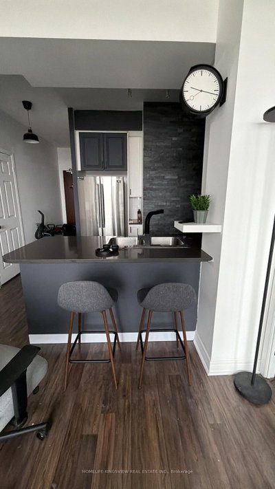 339 Rathburn Road • #1501 • Mississauga, ON photo 6