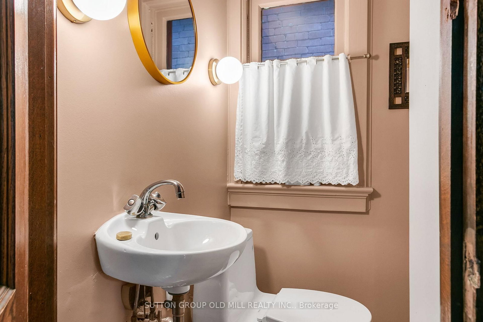 1 Algonquin Avenue • Toronto, ON photo 22
