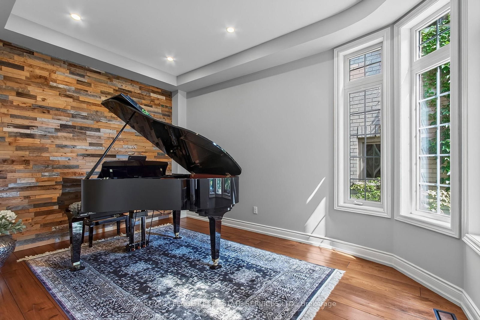 2329 Glenfield Road • Oakville, ON photo 8
