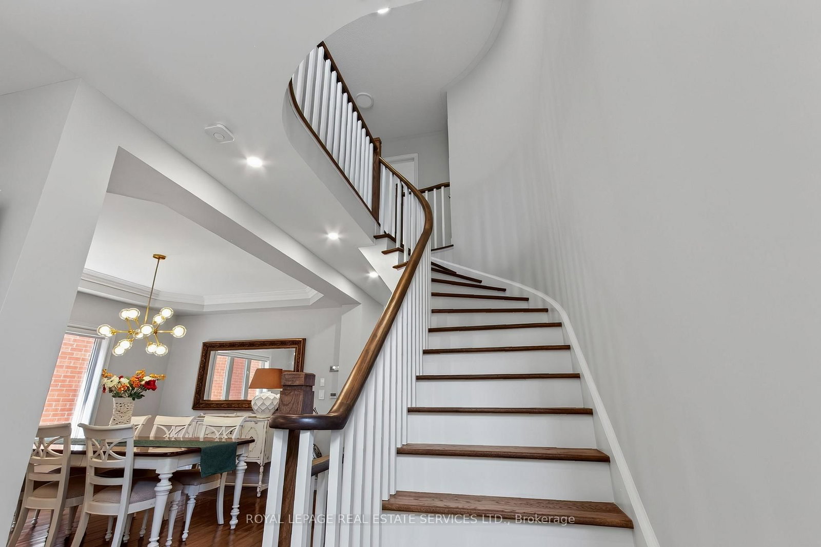 2329 Glenfield Road • Oakville, ON photo 9