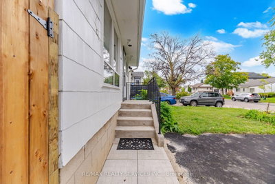 3051 Churchill Avenue • Mississauga, ON photo 8