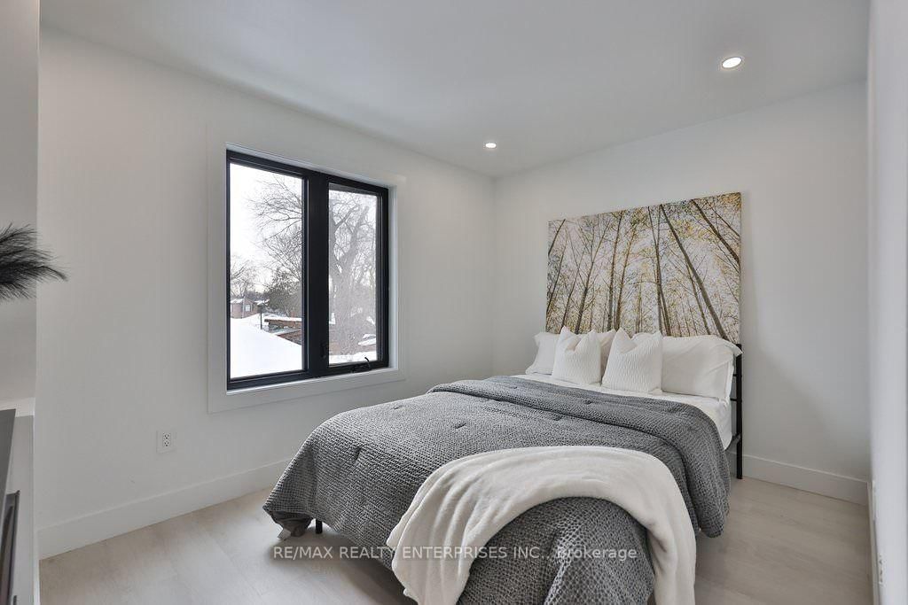 172 Royal York Road • Toronto, ON photo 29
