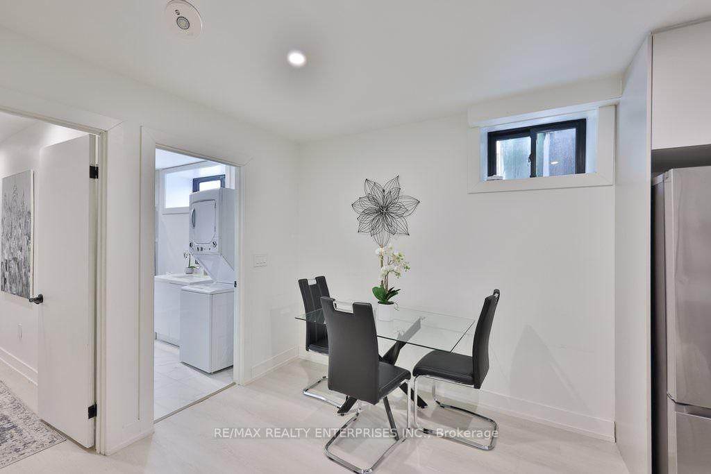 172 Royal York Road • Toronto, ON photo 37