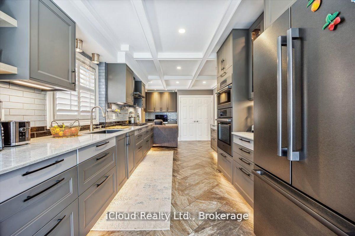 36 Pacific Wind Crescent • Brampton, ON photo 12