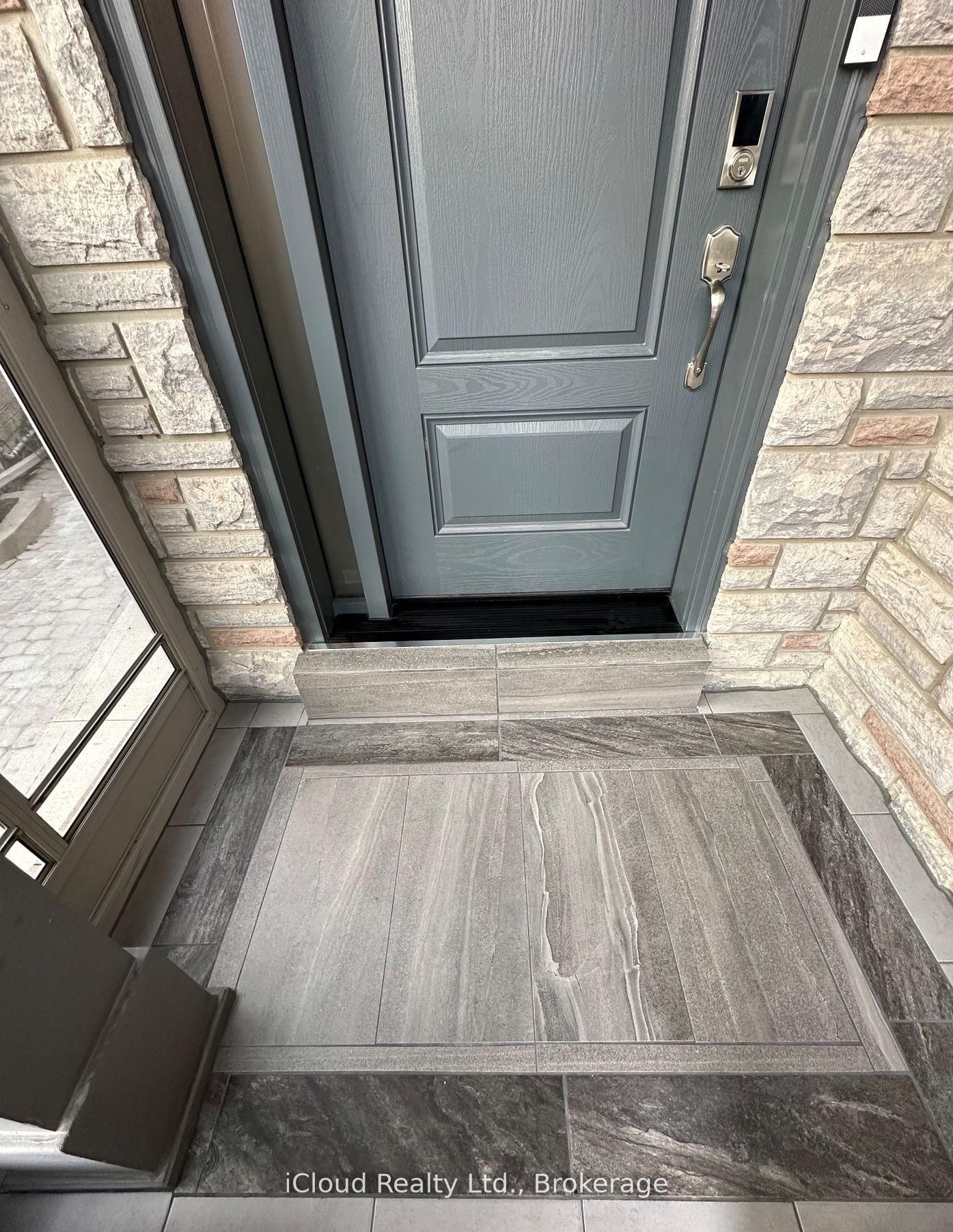 36 Pacific Wind Crescent • Brampton, ON photo 3