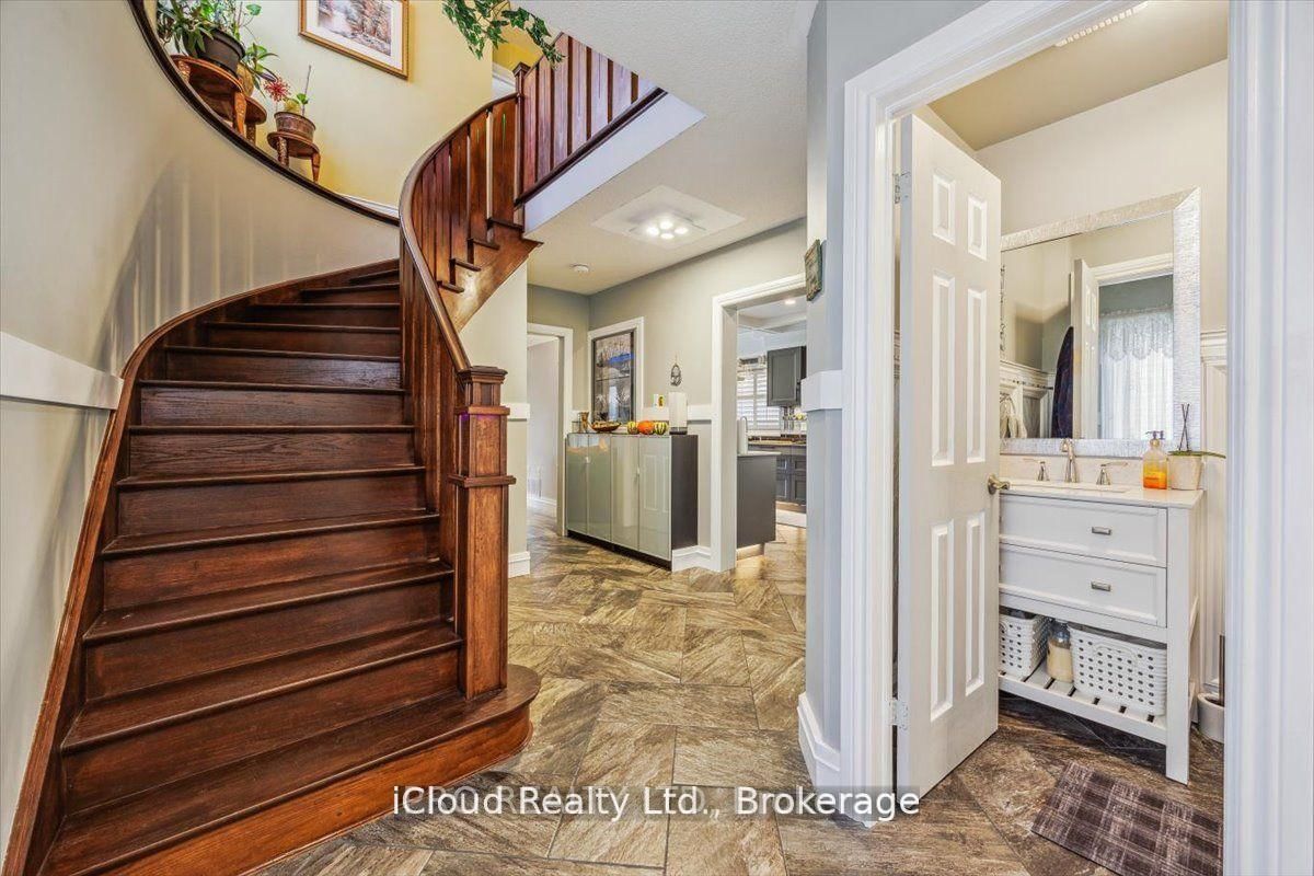 36 Pacific Wind Crescent • Brampton, ON photo 6
