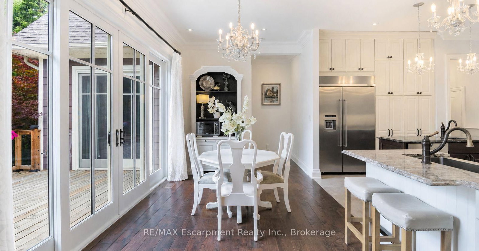 2073 Deramore Drive • Oakville, ON photo 10