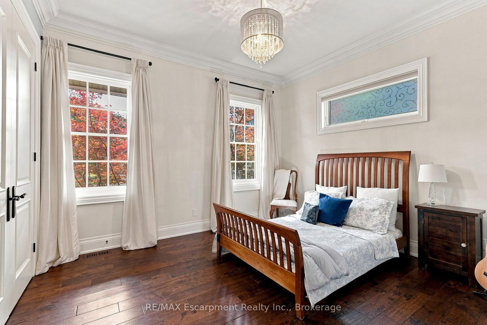 2073 Deramore Drive • Oakville, ON photo 24