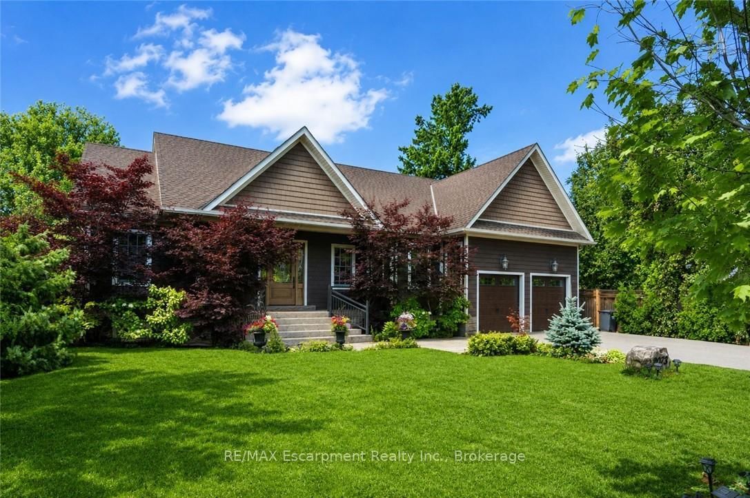 2073 Deramore Drive • Oakville, ON photo 3