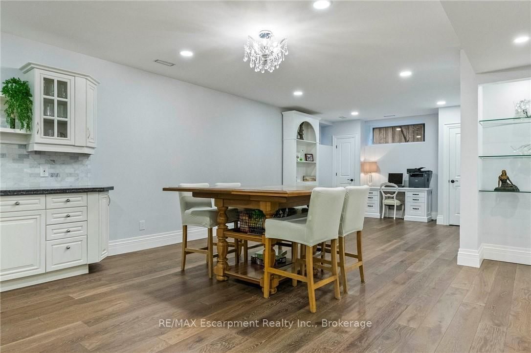 2073 Deramore Drive • Oakville, ON photo 33