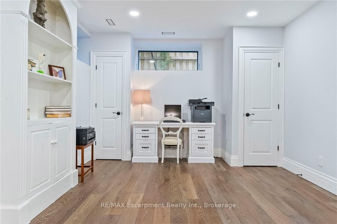 2073 Deramore Drive • Oakville, ON photo 34