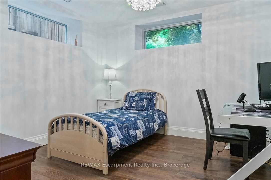 2073 Deramore Drive • Oakville, ON photo 35