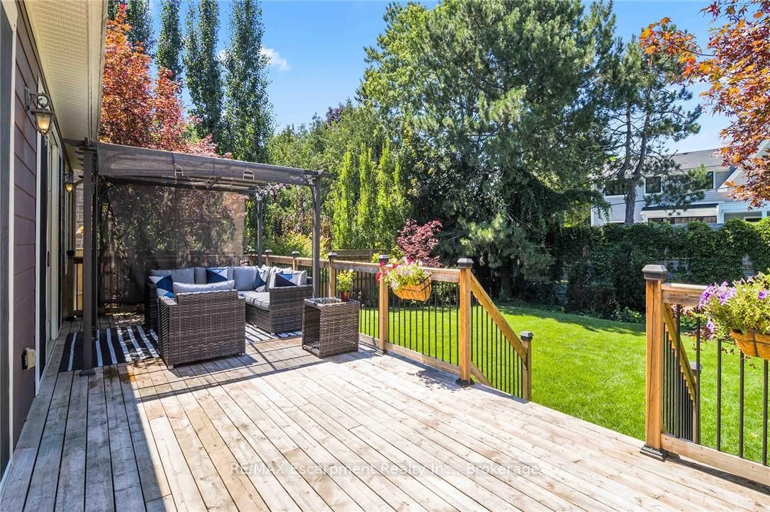 2073 Deramore Drive • Oakville, ON photo 40