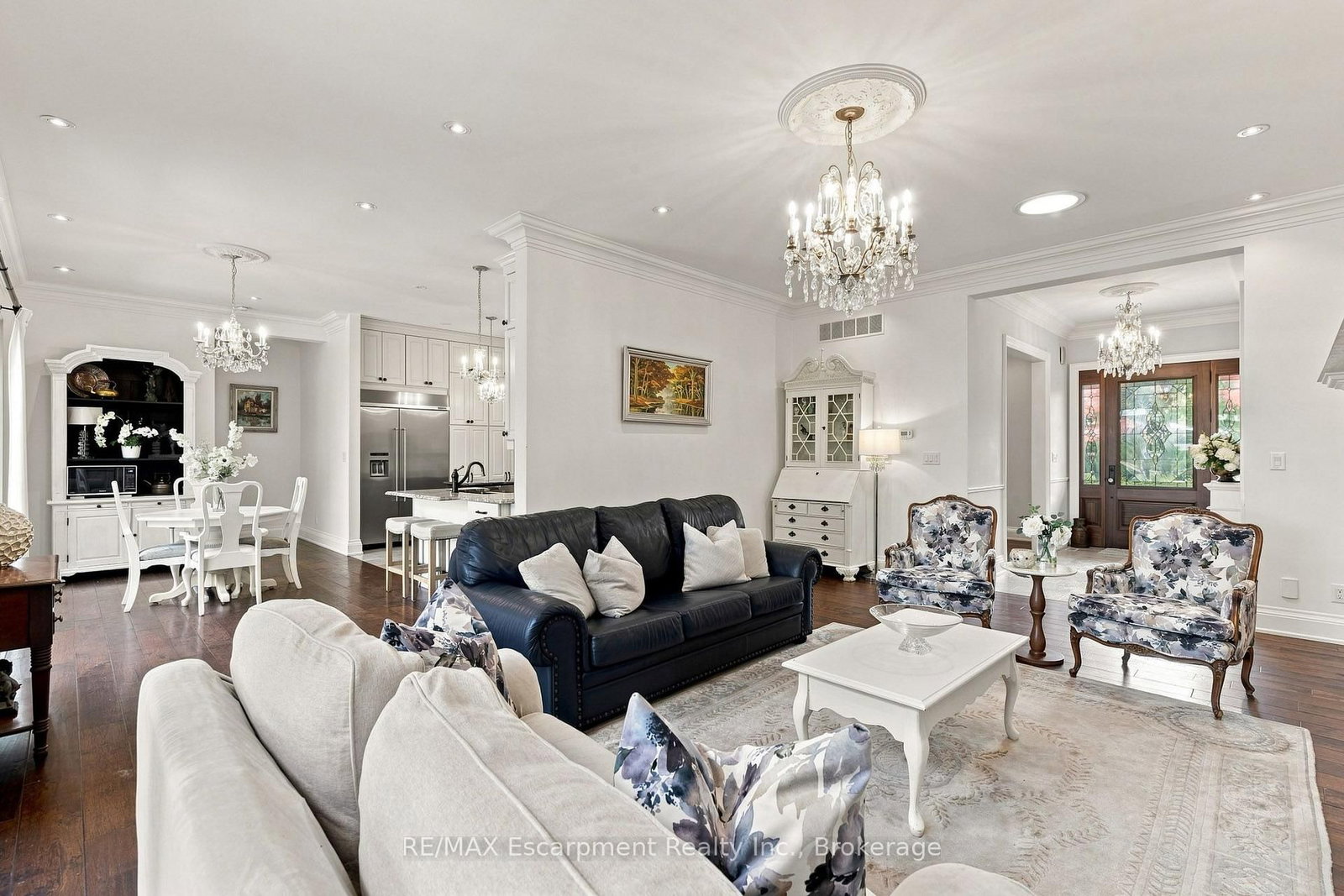 2073 Deramore Drive • Oakville, ON photo 8