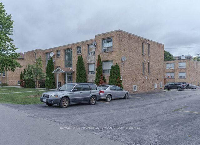 183 Maurice Dr photo 2