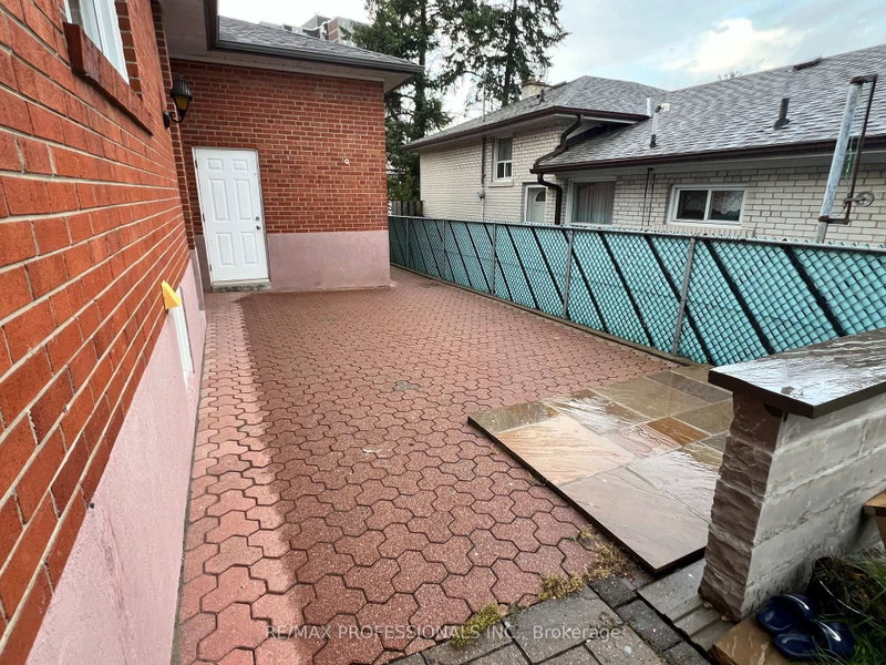 30 Lemonwood Drive