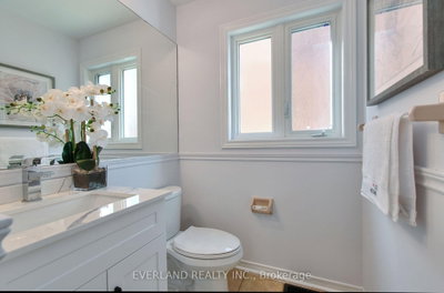 5386 Middlebury Drive N • Mississauga, ON photo 3