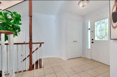 5386 Middlebury Drive N • Mississauga, ON photo 4