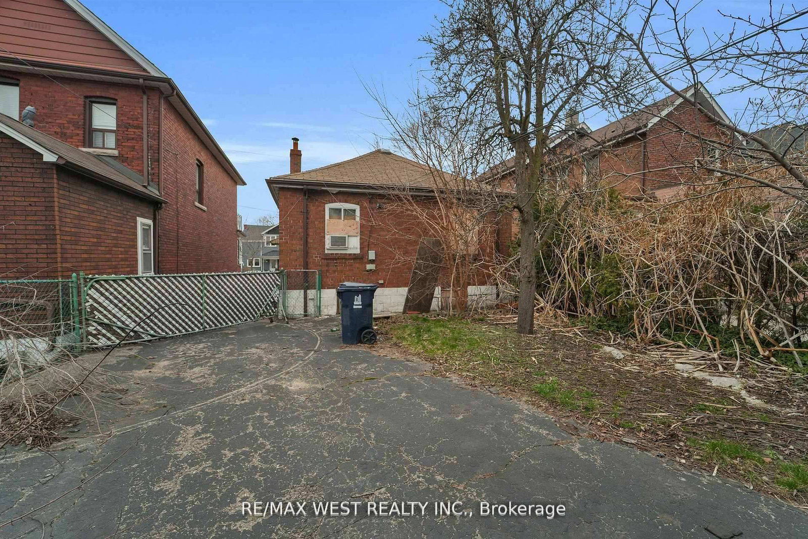 661 Beresford Avenue • Toronto, ON photo 20