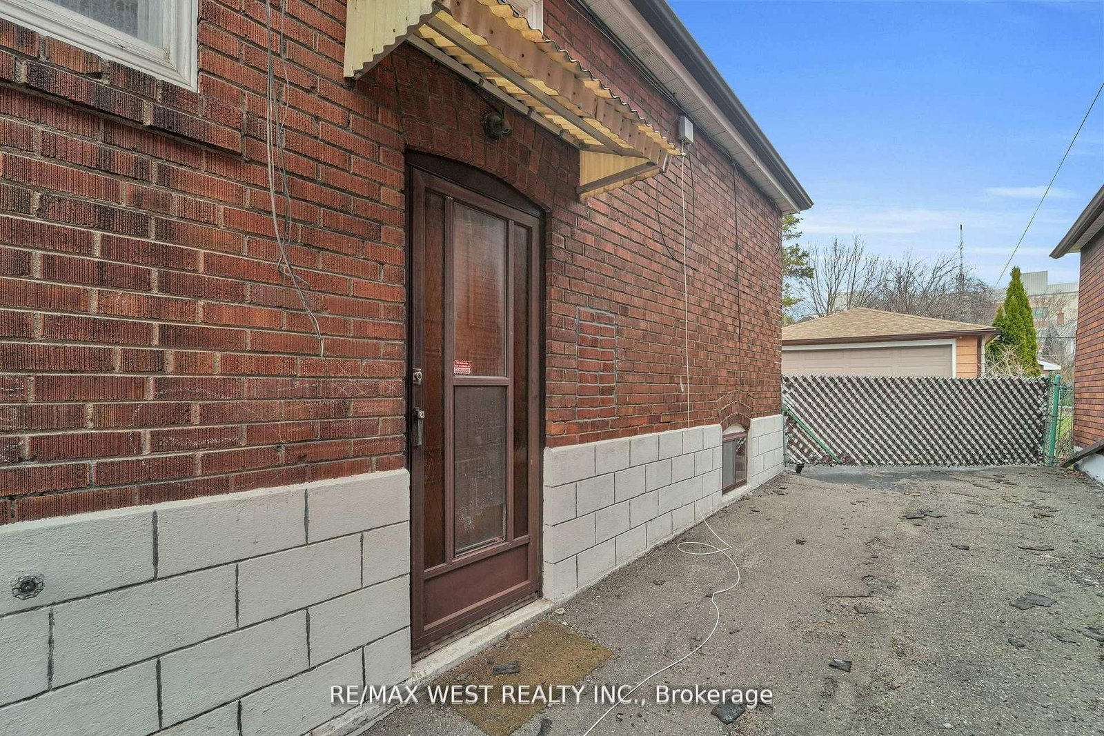 661 Beresford Avenue • Toronto, ON photo 22