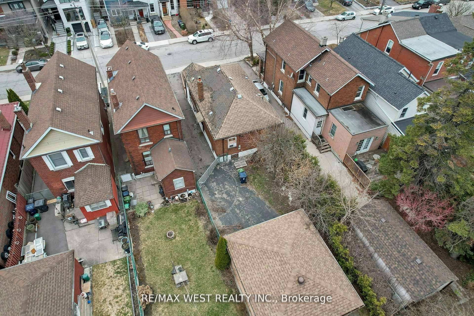 661 Beresford Avenue • Toronto, ON photo 23