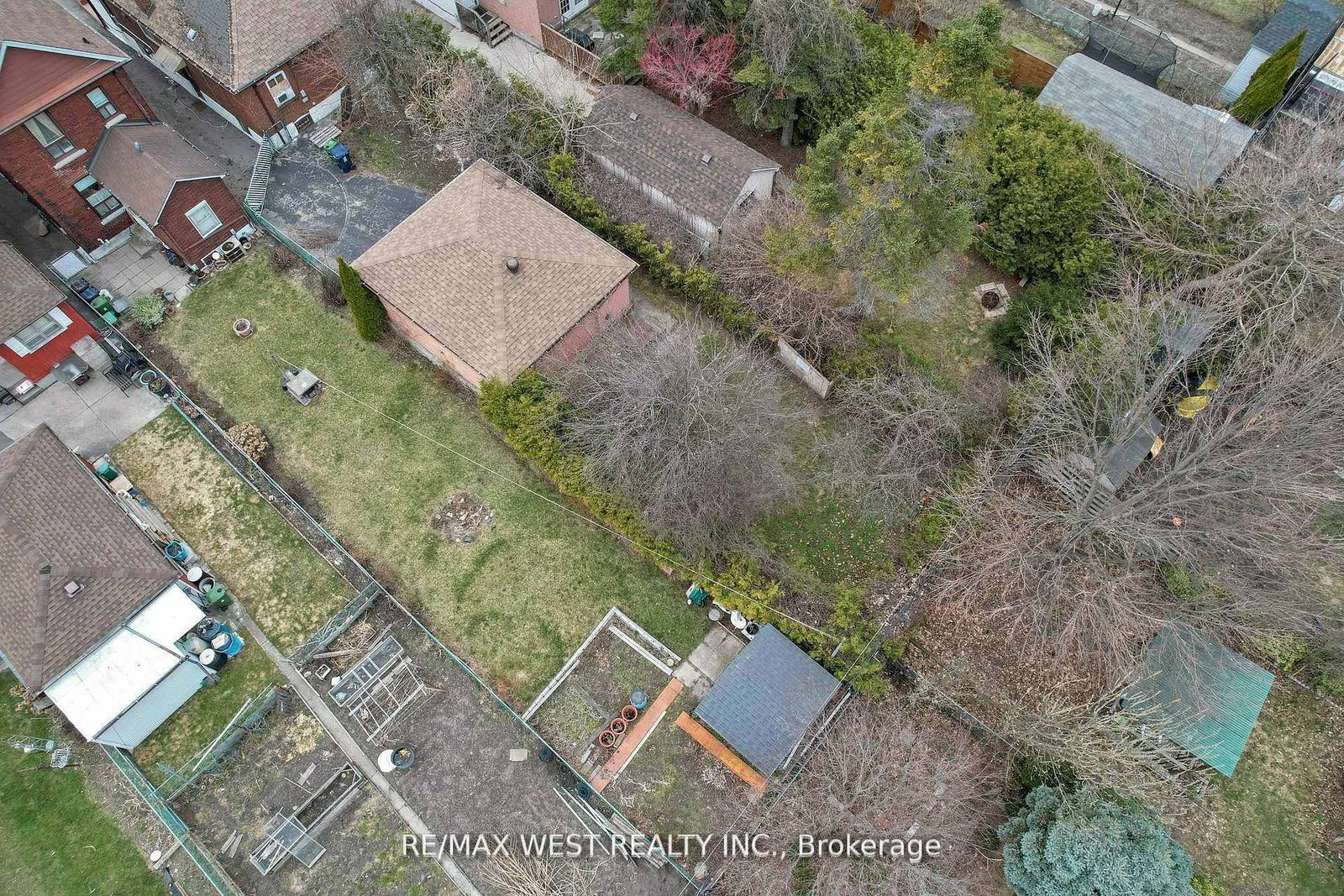661 Beresford Avenue • Toronto, ON photo 24