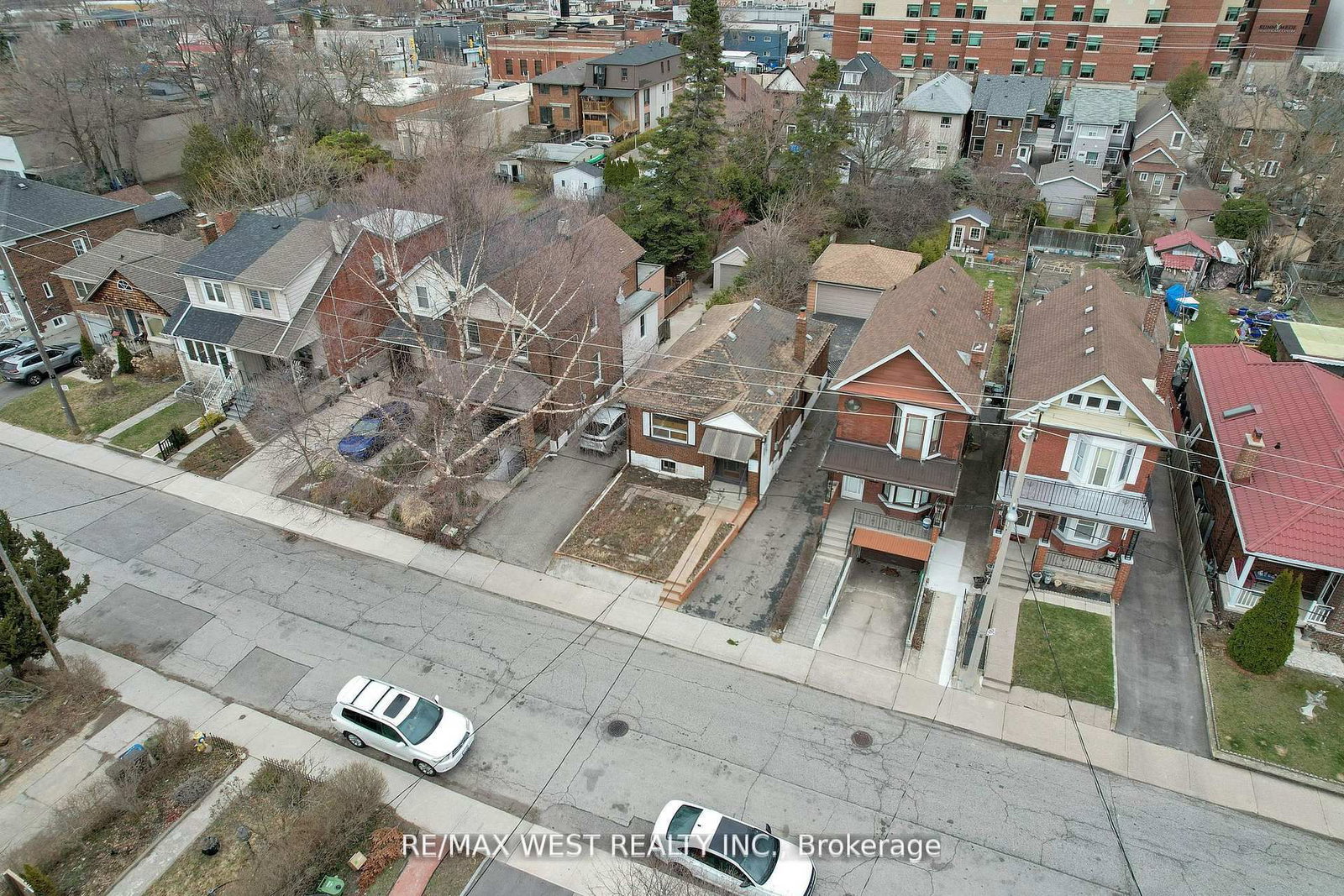 661 Beresford Avenue • Toronto, ON photo 35