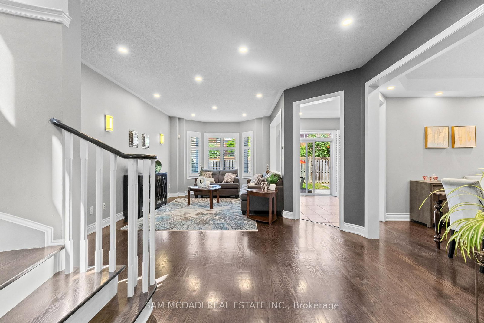 195 Holmes Crescent • Milton, ON photo 5