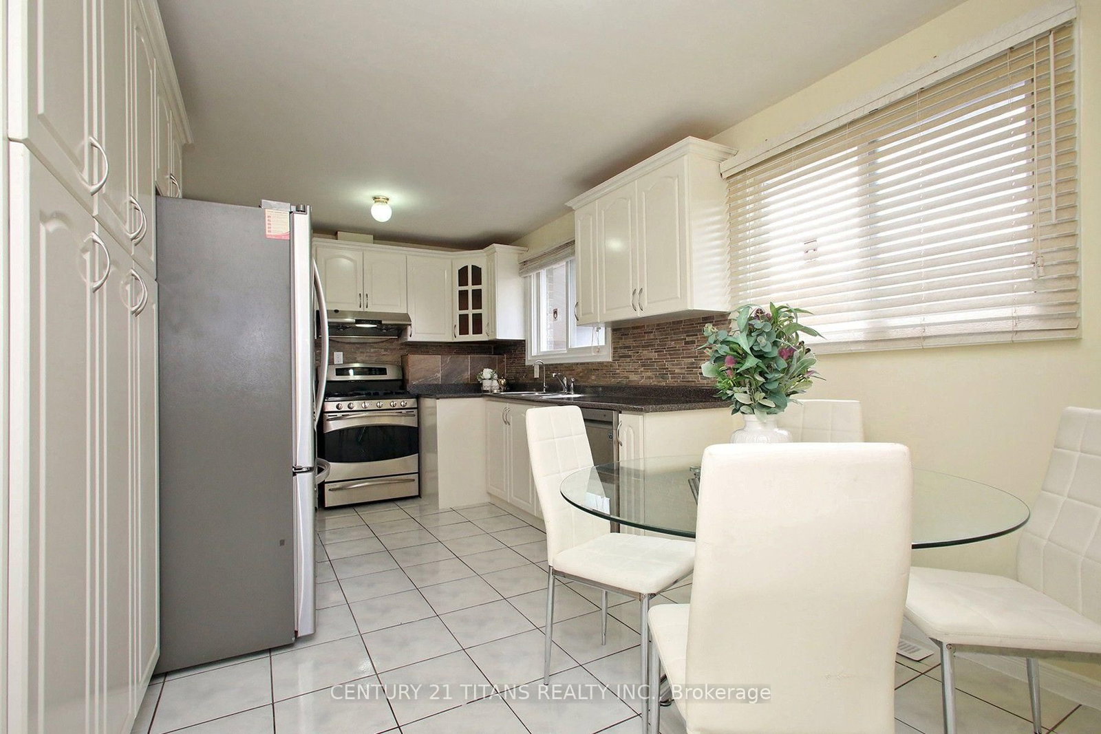 31 Monterrey Drive • Toronto, ON photo 13