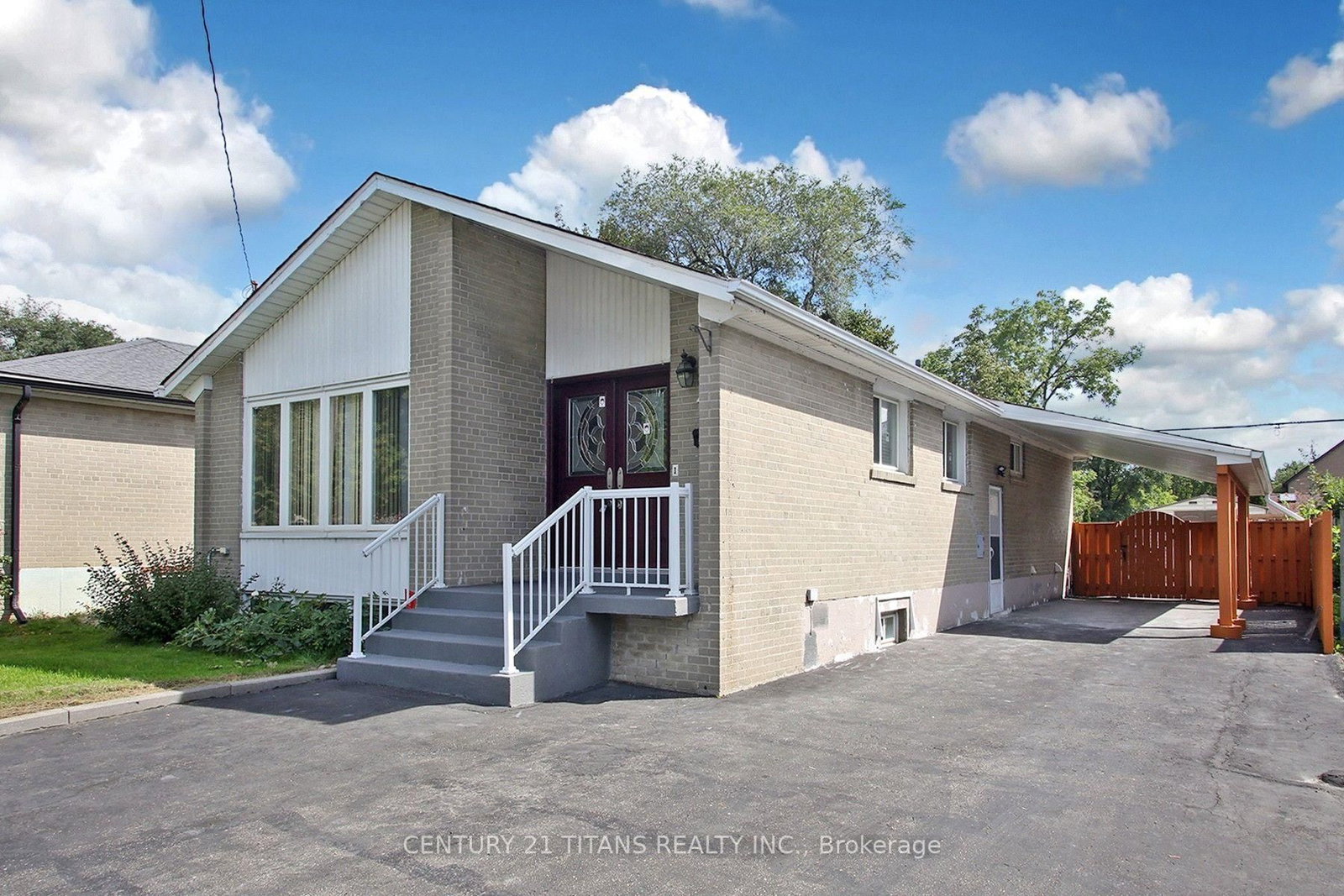 31 Monterrey Drive • Toronto, ON photo 3
