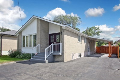 31 Monterrey Drive • Toronto, ON photo 3