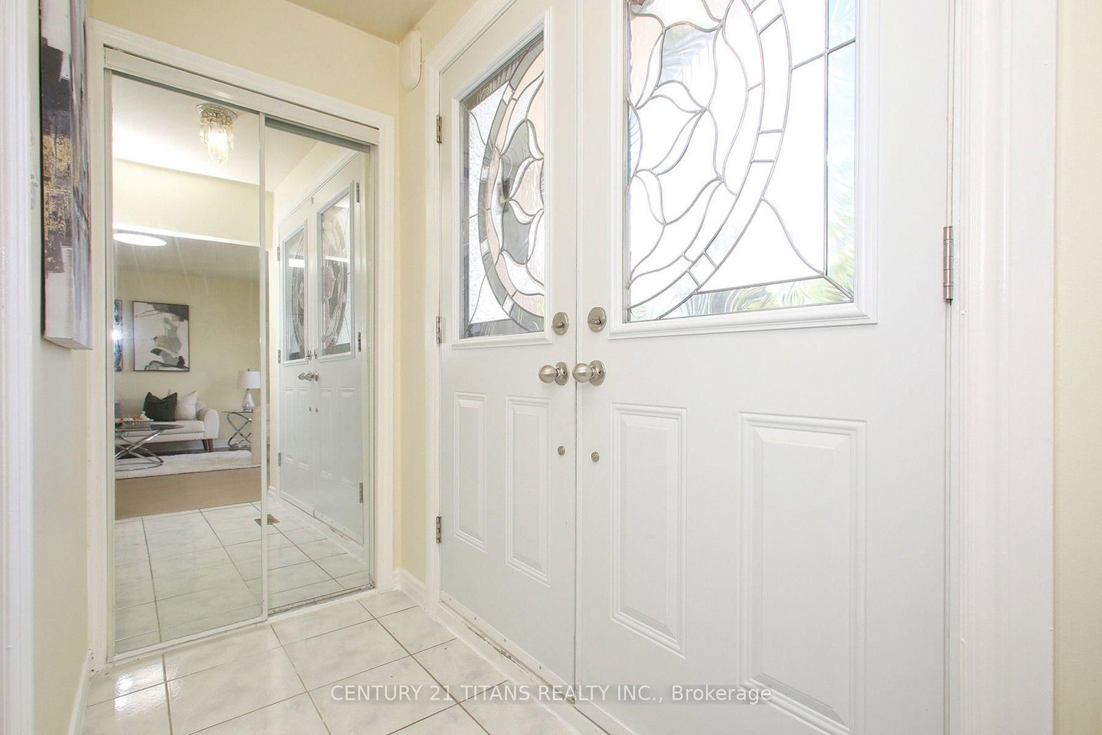 31 Monterrey Drive • Toronto, ON photo 4