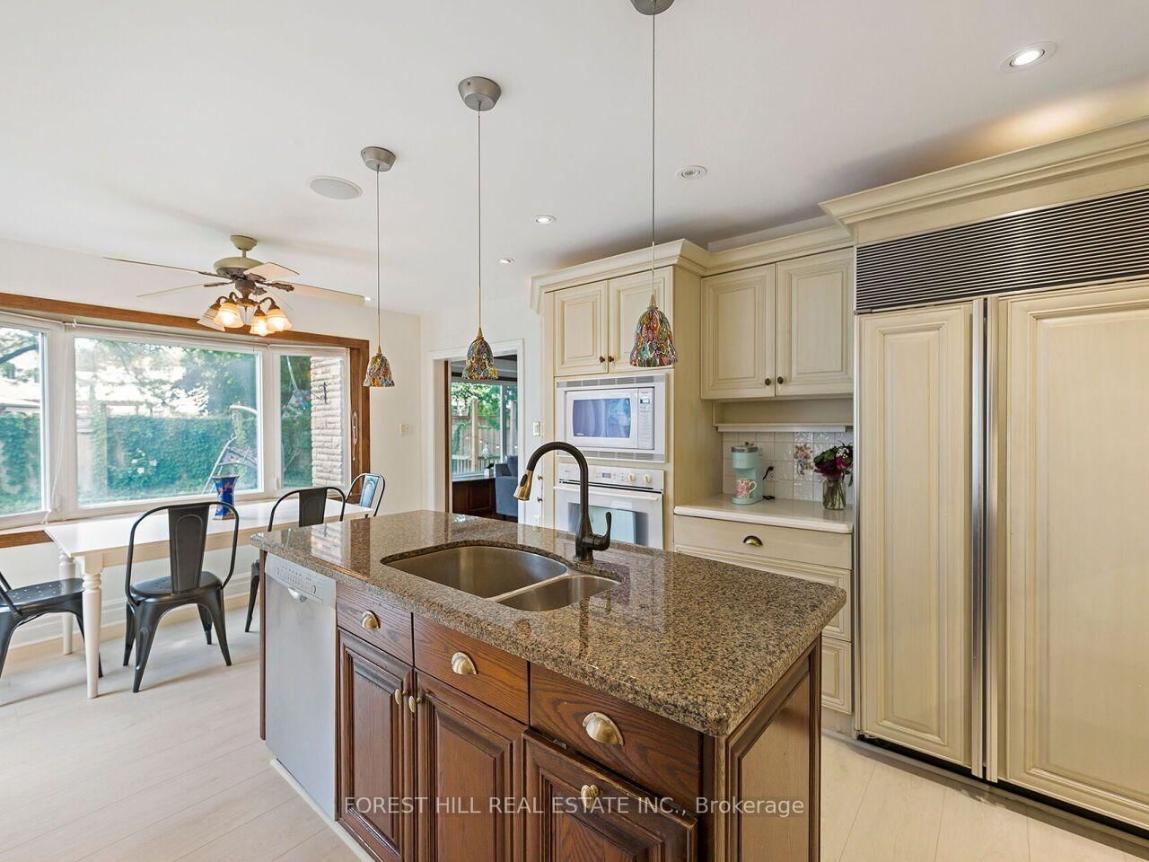 6366 Miller's Grove • Mississauga, ON photo 14