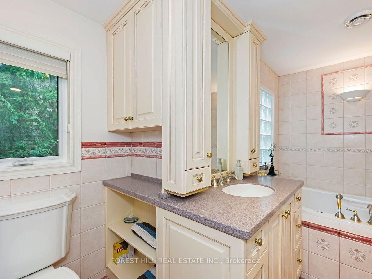 6366 Miller's Grove • Mississauga, ON photo 21